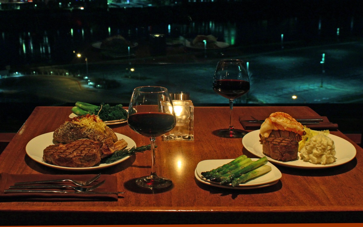 Indulge in a Luxurious Fine-Dining Experience: A Culinary Journey Like No Other